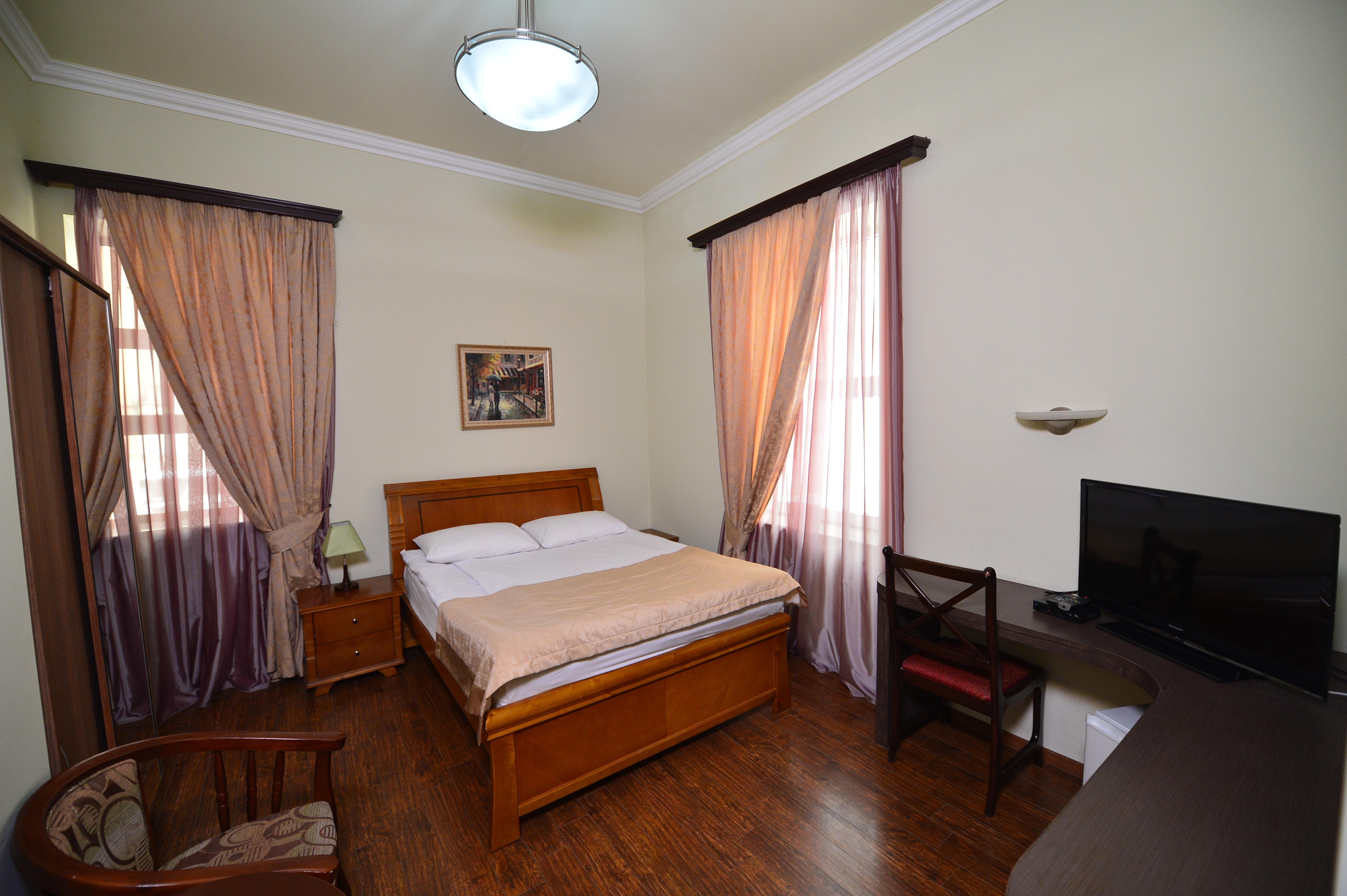 Yerevan Deluxe Hotel Екстериор снимка